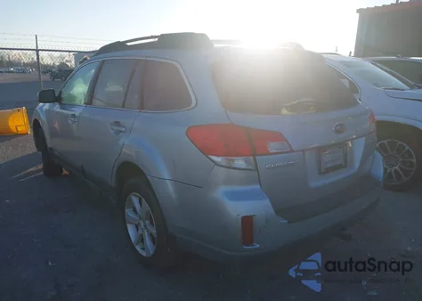 2013 Subaru Outback 2.5I Premium z USA, uszkodzony, nr VIN 4S4BRCBC6D3300472